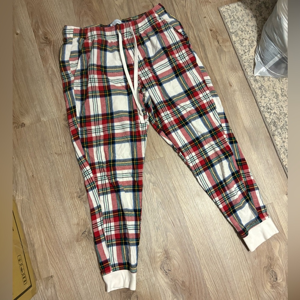 Old Navy Red and White Sweatpants Comfortable Joggers